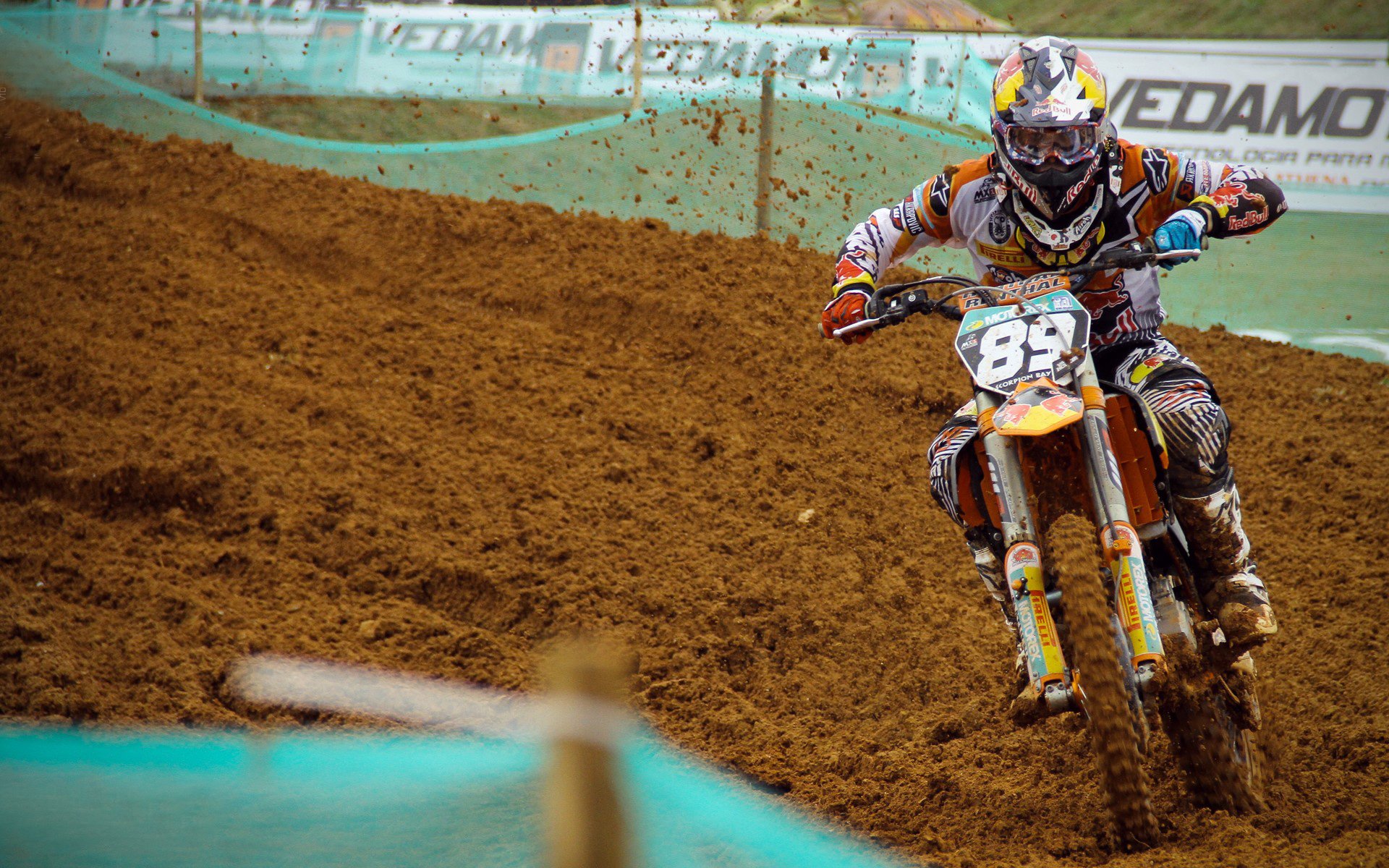 中超“天王山之战” 上海海港客场击败山东泰山 稳固积分榜首